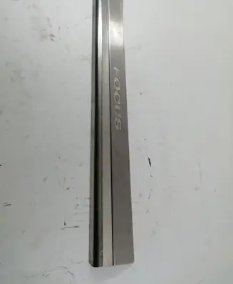 Ford Focus Front sill trim cover 4M5JA13200AA