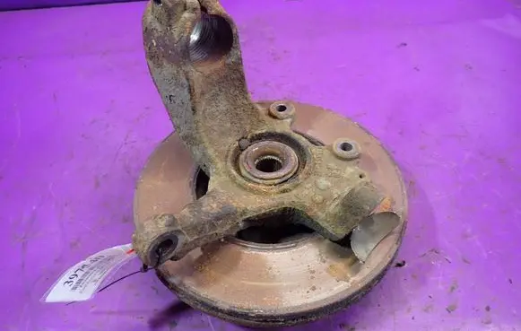 Ford Focus C-MAX Front wheel hub spindle knuckle
