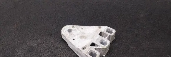Volkswagen Transporter - Caravelle T5 Engine mounting bracket 7E0199207