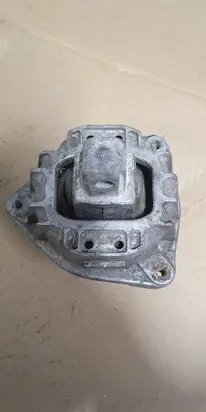 BMW 7 F01 F02 F03 F04 Engine mount bracket 6777373 68623513