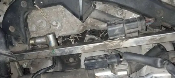 Mercedes-Benz ML W164 Fuel main line pipe A2720700995