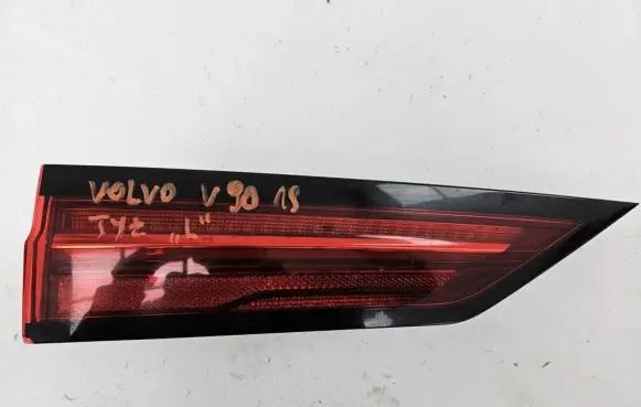 Volvo S90, V90 Rear/tail lights 32337135