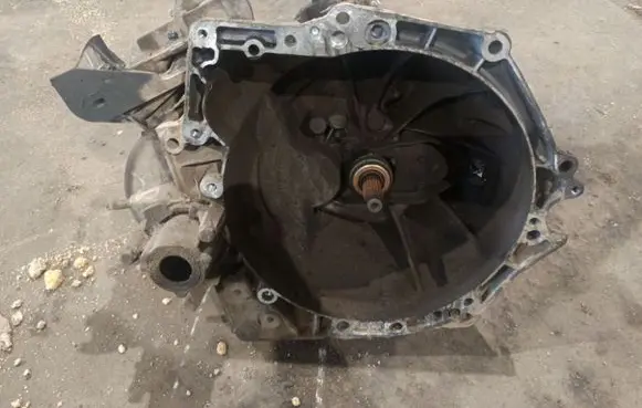 Peugeot Partner Manual 5 speed gearbox 20DP33