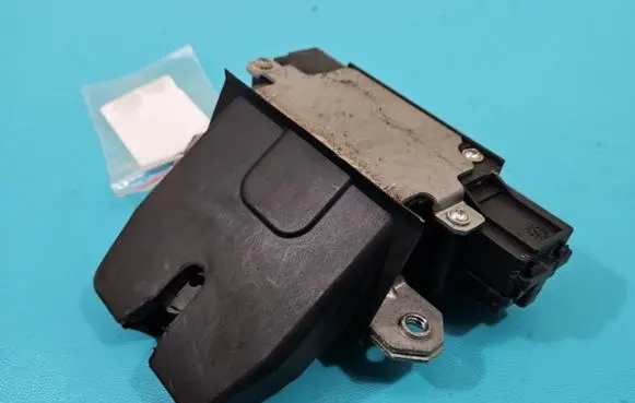 Ford Galaxy Tailgate/trunk/boot lock/catch/latch 3M51-R442A66-AR IMPRK1376699