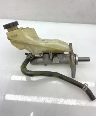 Toyota Corolla E120 E130 Master brake cylinder 744712514 813P