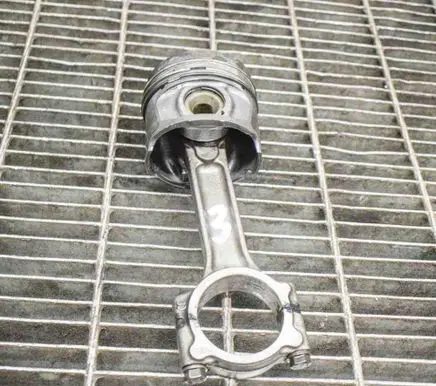 Piston