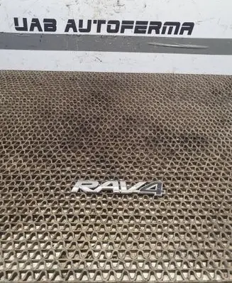 Toyota RAV 4 (XA40) Manufacturers badge/model letters