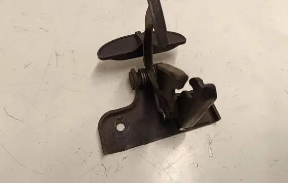 Mercedes-Benz CLS C219 Engine bonnet/hood lock/latch loop/hook A2198800064