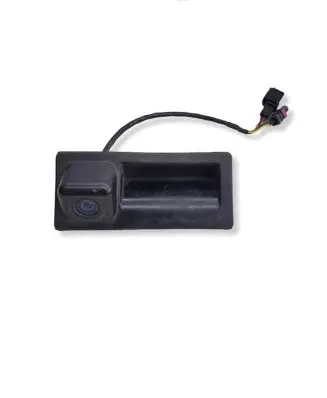 Volkswagen PASSAT B7 Tailgate trunk handle 827566