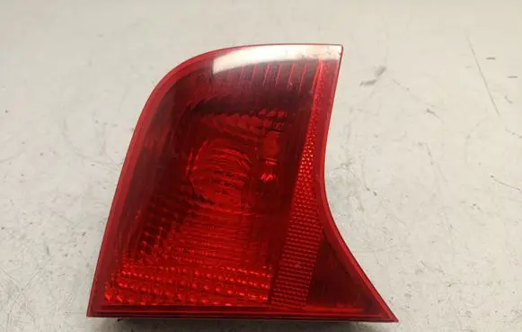 Tailgate rear/tail lights