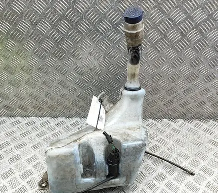 Iveco Daily 6th gen Windshield washer fluid reservoir/tank 5801566048 504015670