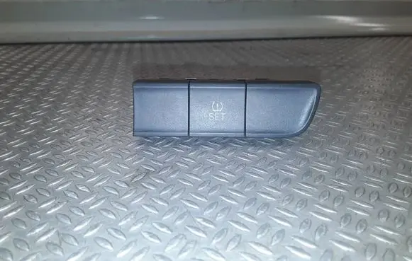 Audi A1 TPMS reset button 8X0959674B