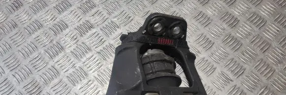 Volvo S90, V90 Engine mount bracket 26008326F22