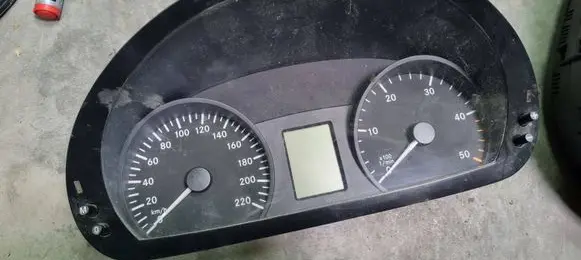 Mercedes-Benz Vito Viano W639 Speedometer (instrument cluster) A6394462121 102681004 63016620