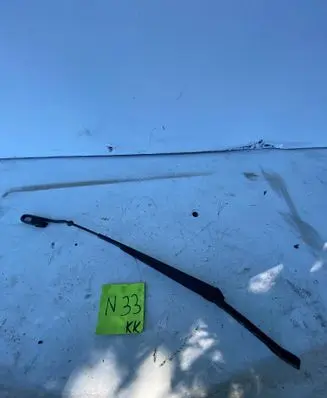 Seat Leon (1M) Front wiper blade arm 1U1955409B