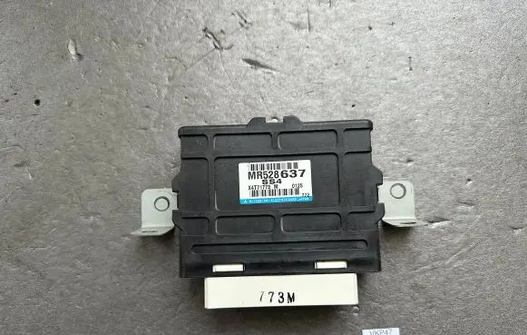 Mitsubishi Pajero Gearbox control unit/module MR528637