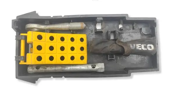 Iveco Daily 4th gen Tool set 504092088