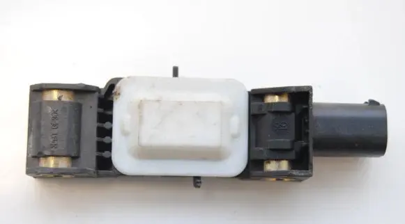 Chrysler Voyager Airbag deployment crash/impact sensor
