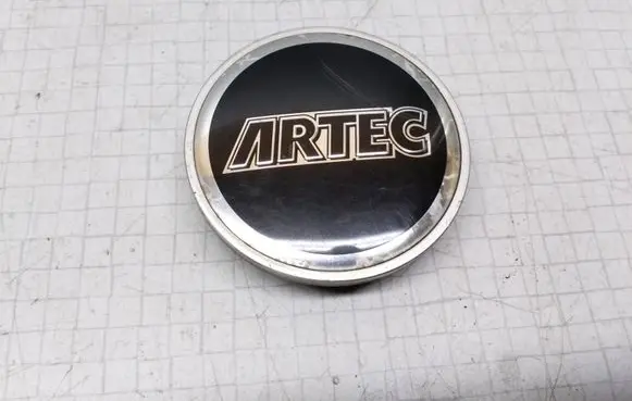 Volkswagen Golf IV Non-original wheel cap 