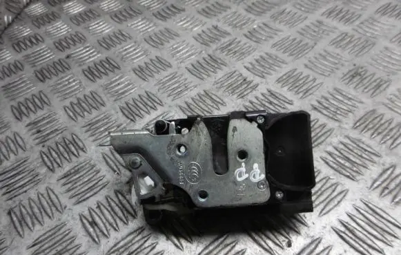 Chevrolet Lacetti Front door lock