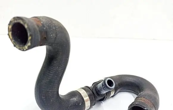 Mercedes-Benz Vito Viano W639 Engine coolant pipe/hose A6398328923 DBLC25411