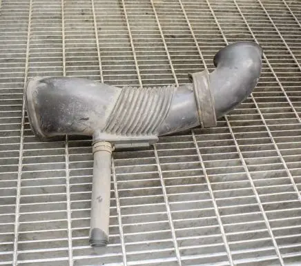 Audi Q7 4L Air intake duct part 7L6129609E