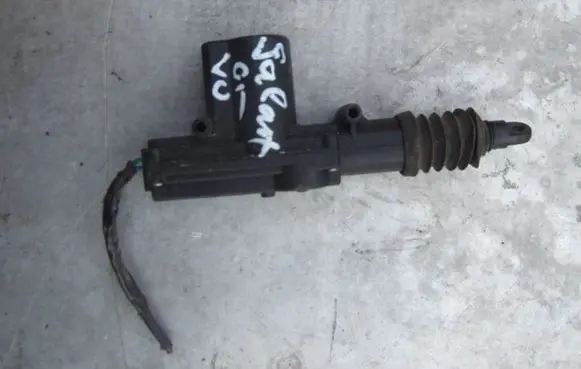 Mitsubishi Galant Clutch slave cylinder 