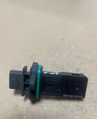 BMW 5 GT F07 Mass air flow meter 7566990