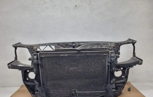 Seat Exeo (3R) Front piece kit 8E0805594E