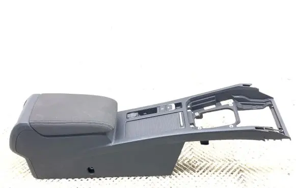 Volkswagen PASSAT B8 Center console 3G0864207A