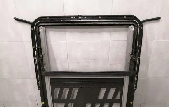 Mercedes-Benz CLS AMG C219 Sunroof frame A2197800029
