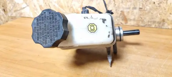 KIA Ceed Master brake cylinder 59110-1H000 585101H000DS