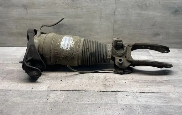 Audi Q7 4L Front air suspension shock absorber 7L8616040