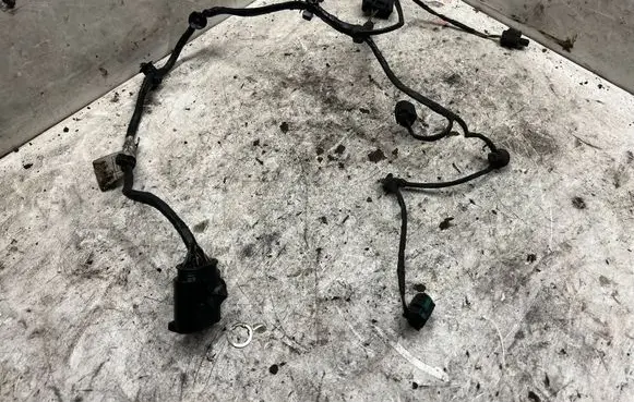 BMW X5 E70 Fuel injector wires 921756305