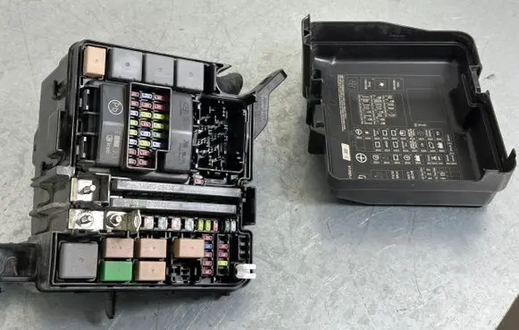 KIA Optima Fuse module 91950A8921 91280A8050