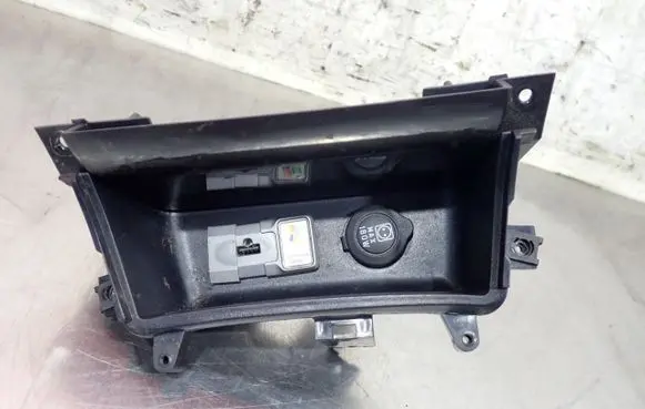 Fiat Bravo Cigarette lighter trim 735431190