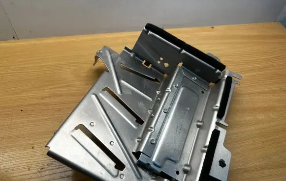 BMW 7 G11 G12 Sound amplifier holder/bracket 9353270