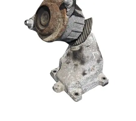 Mercedes-Benz C W204 Engine mount bracket A2042404317 A2762230004