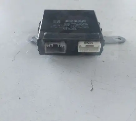 Lexus RX 450H Hand brake control module 8905048040 15181111390