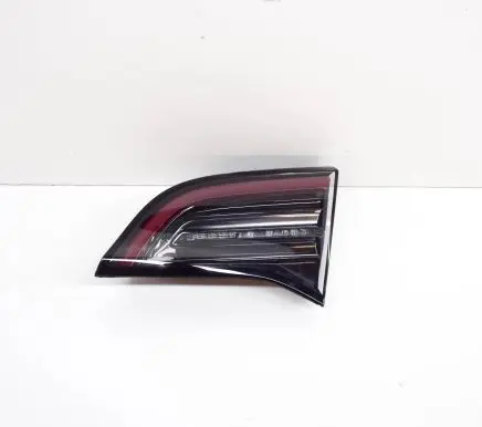 Tesla Model 3 Tailgate rear/tail lights 107740200G