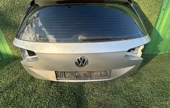 Tailgate/trunk/boot lid