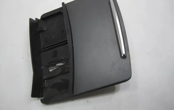 Ashtray (front)