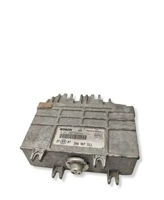 Volkswagen Golf III Engine control unit/module 3A0907311 0261203593