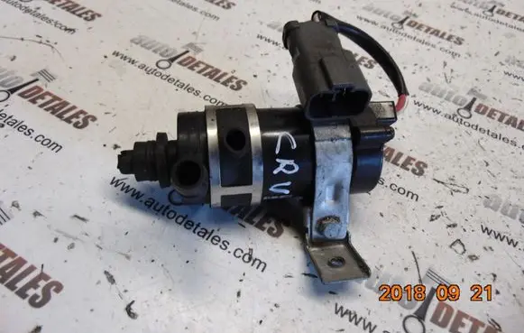 Honda CR-V Headlight washer pump 