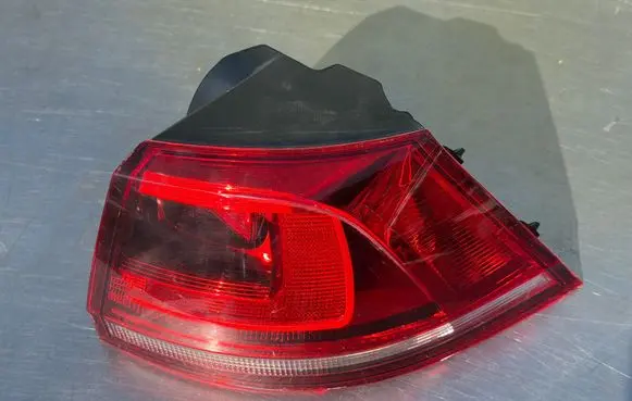 Volkswagen Golf VII Rear/tail lights 5G9945096D L90056049