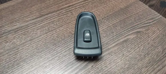 Iveco Daily 35 - 40.10 Electric window control switch 69500479