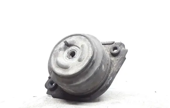 Mercedes-Benz ML W164 Engine mount bracket A2512403117