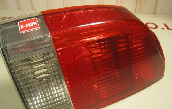Volvo V70 Rear/tail lights 9154497