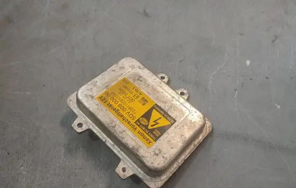 BMW X6 E71 Headlight ballast module Xenon 5DV00900000 122811006333AF 033582