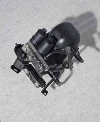 Mercedes-Benz SL R230 Air suspension valve block A2203200358 A2203280031
